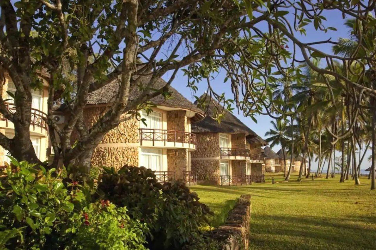 Ledger Plaza Bahari Beach Daressalam Exterior foto